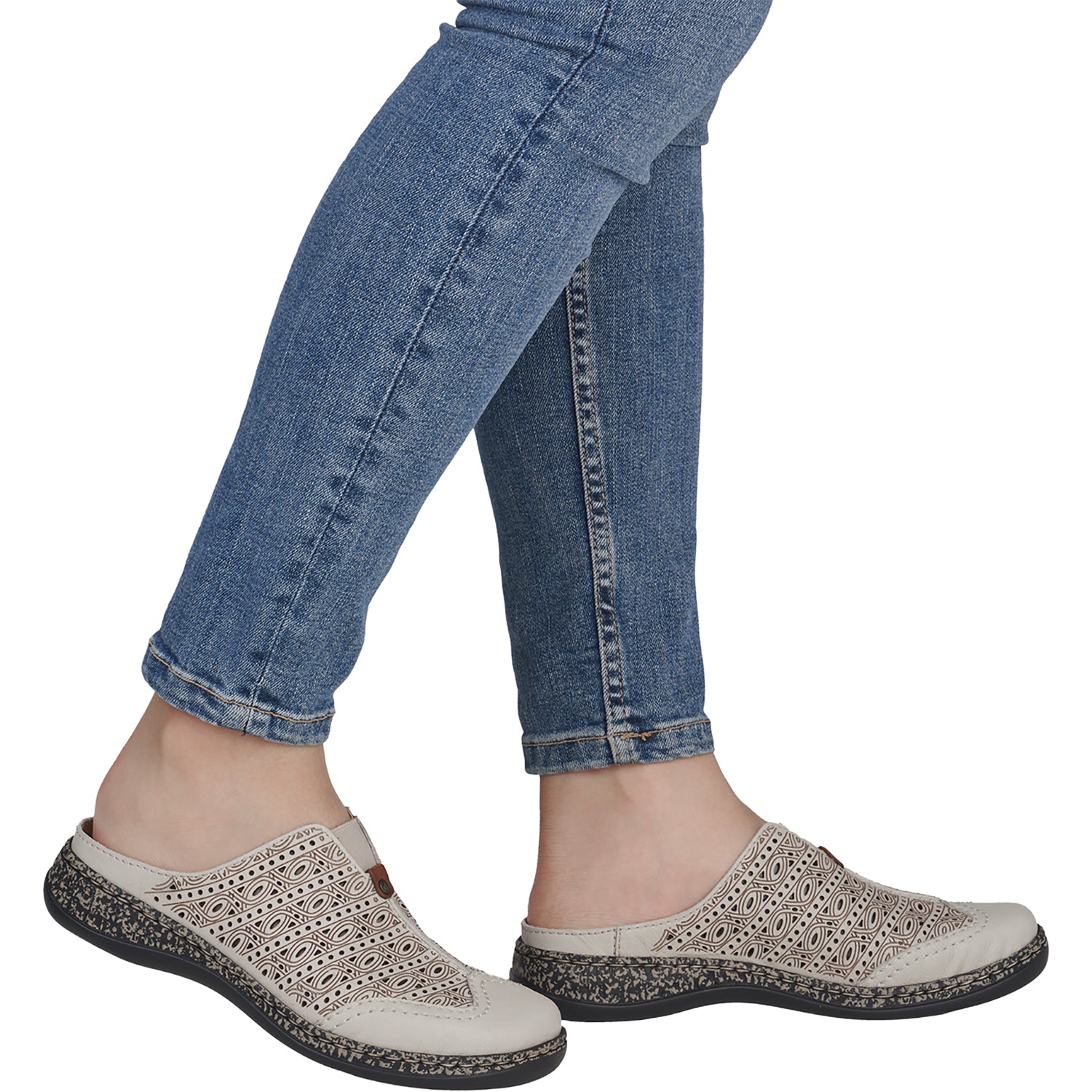 Womens Rieker Rieker 43676-60 Daisy 76 Women's Clogs Crema/Amaretto Crema/Amaretto