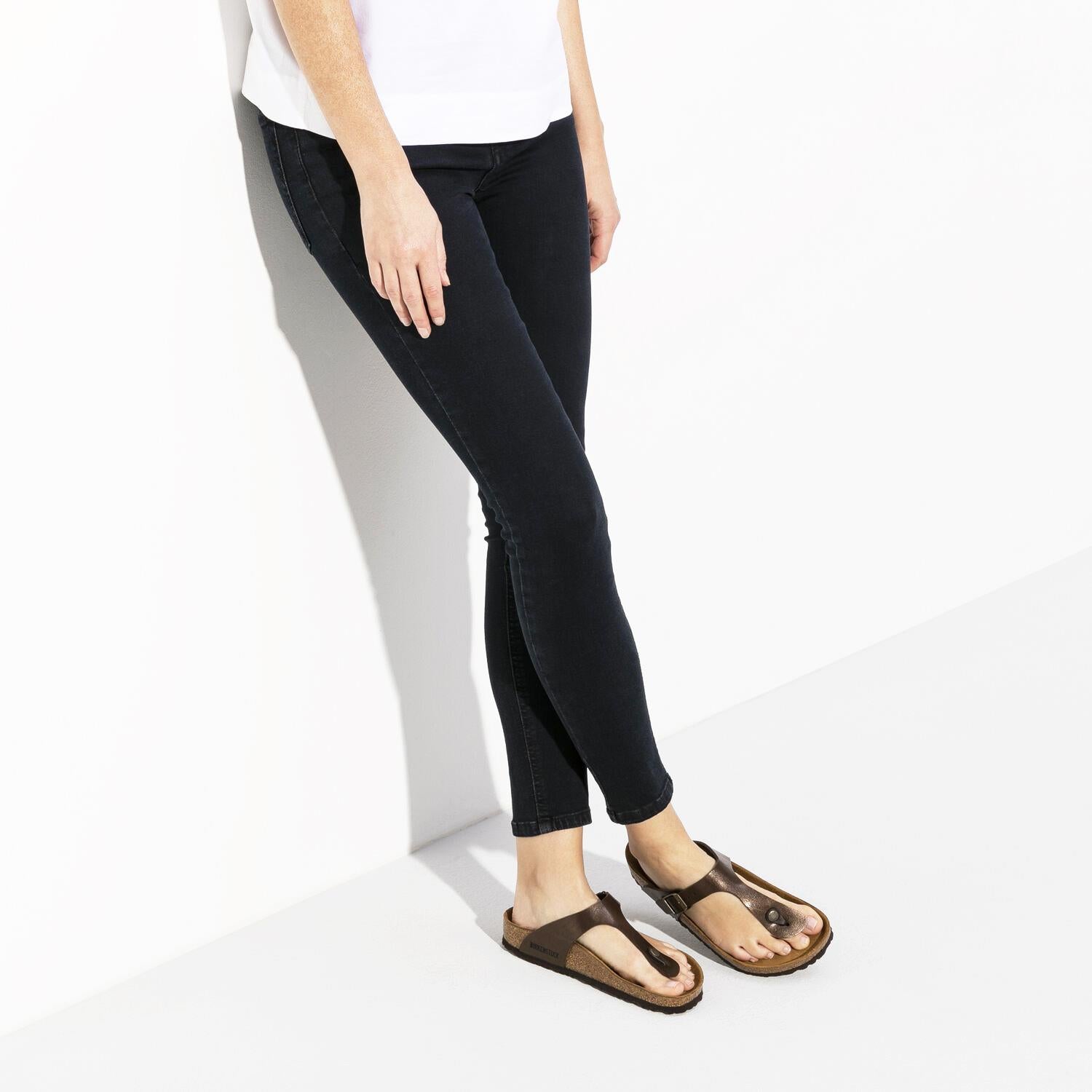 Womens Birkenstock Birkenstock Gizeh Women's Thong Sandals Toffee Birko-Flor Toffee Birko-Flor