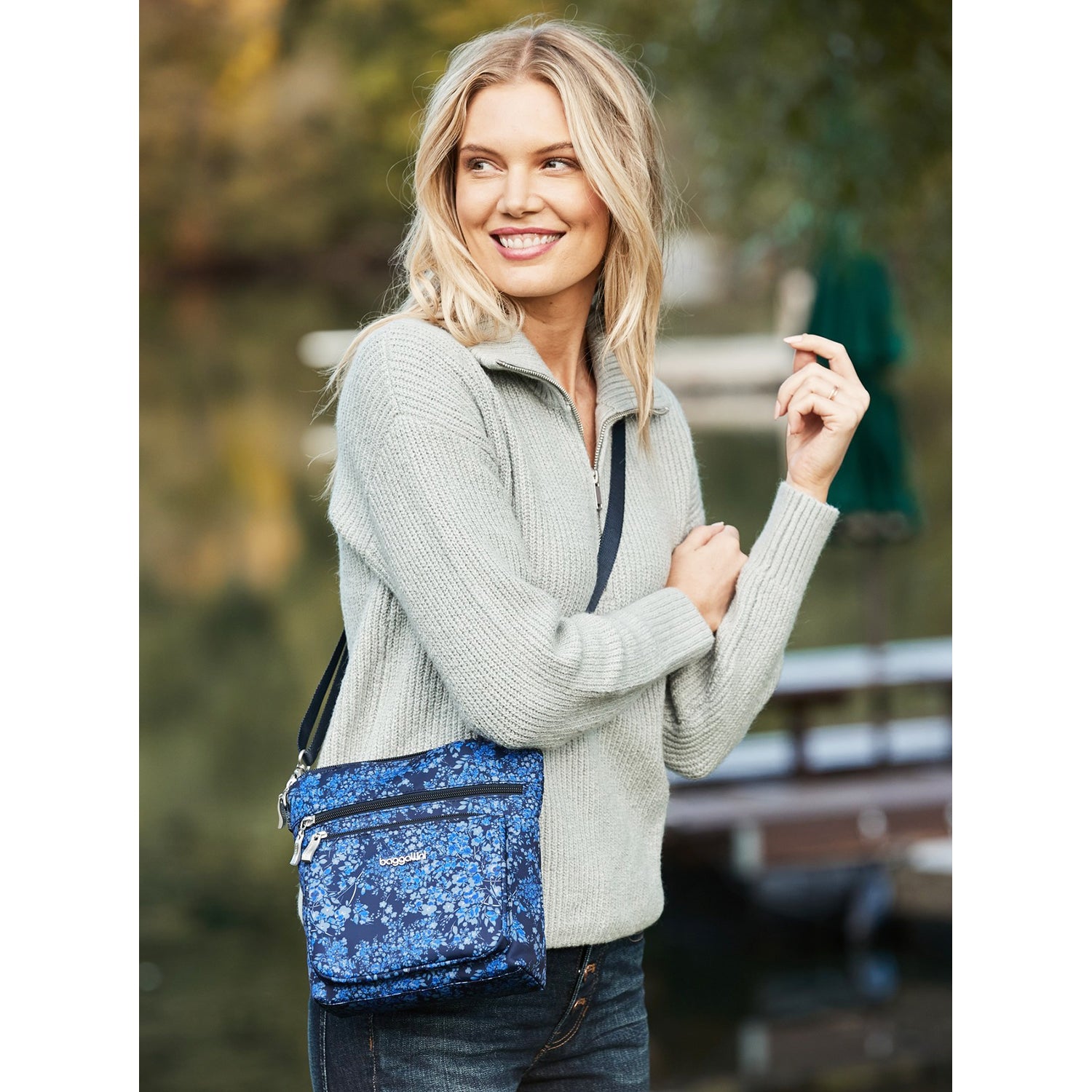 Womens Baggallini Baggallini Modern Pocket Crossbody Black Nylon Black Nylon