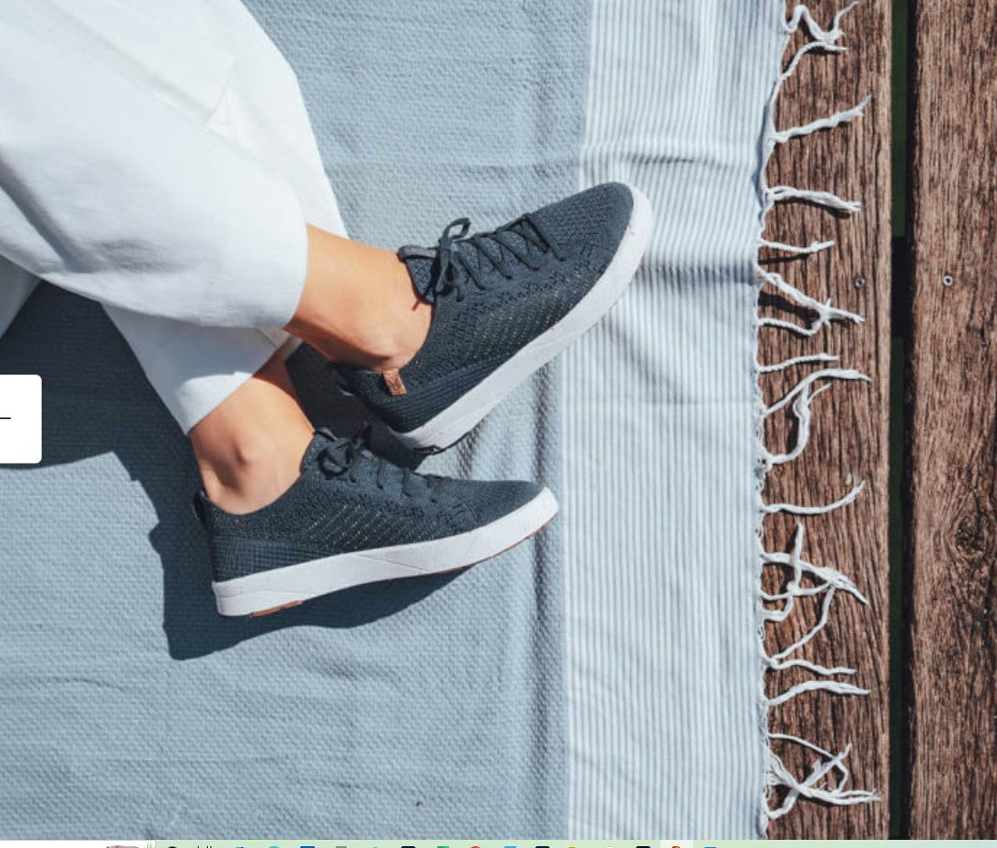 Womens Saola Women's Saola Cannon Knit 3 Navy/Gold Navy/Gold