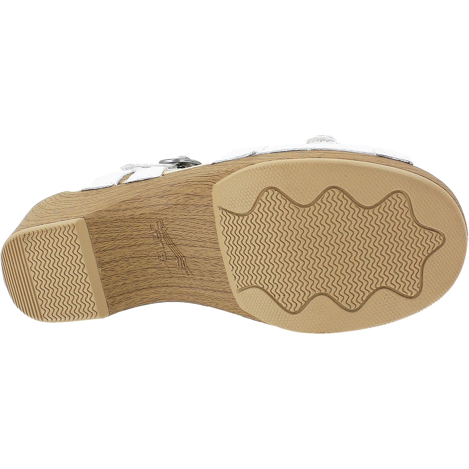 Sandalettes type sabots en cuir avec rivets, semelle en bois et talon Sandalettes type sabots en cuir avec rivets, semelle en bois et talon