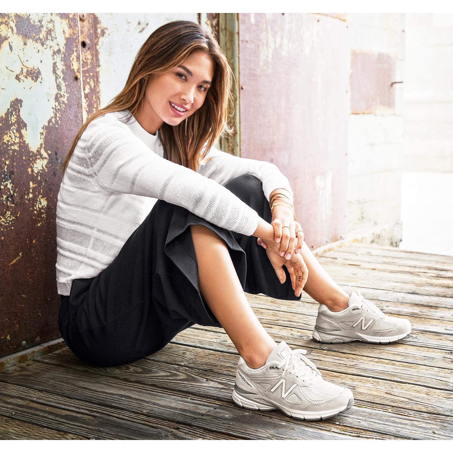 Womens New balance Women's New Balance W990NV4 Running Shoes Navy Leather/Mesh Navy Leather/Mesh