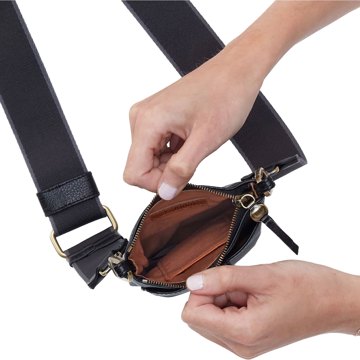 Womens Hobo Hobo International Cass Phone Crossbody Handbag Black Pebbled Leather Black Pebbled Leather