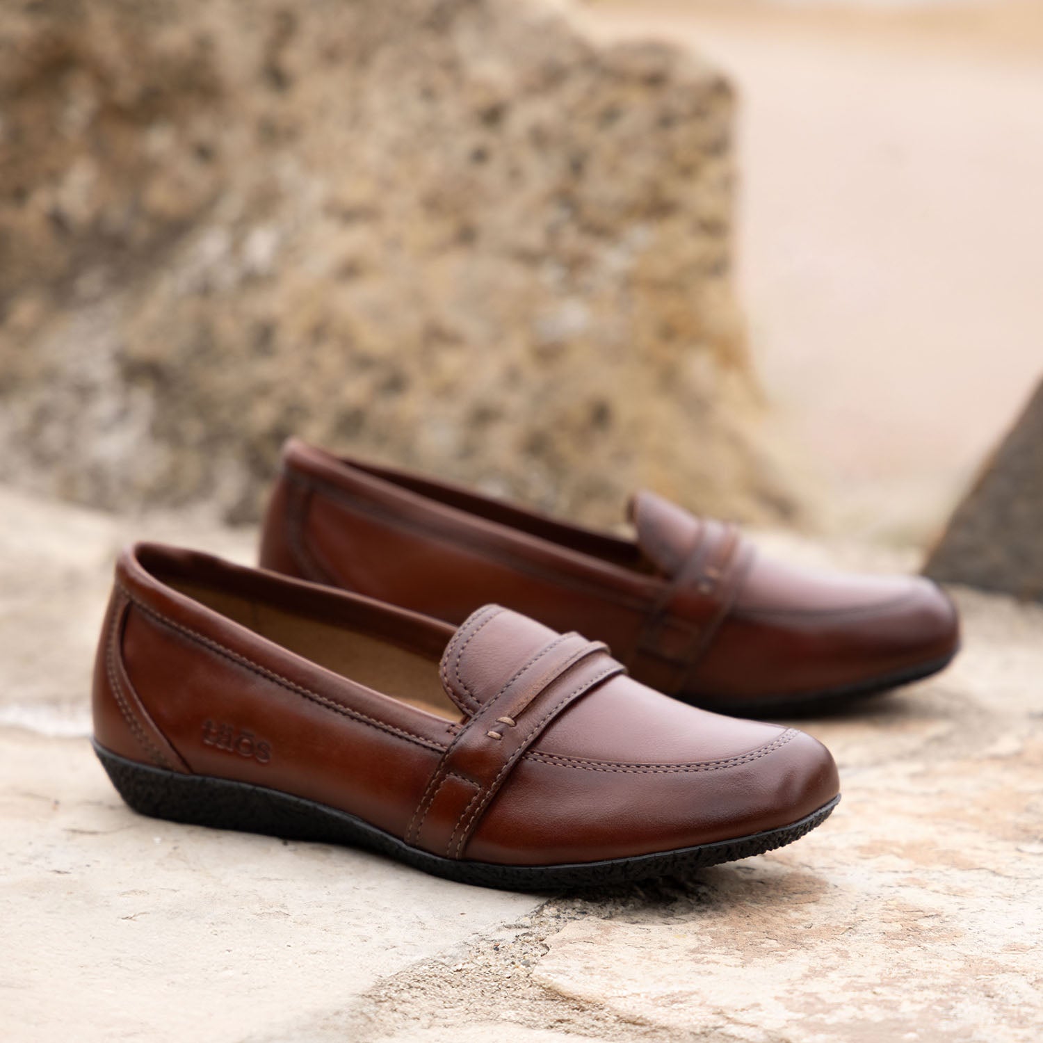 Women's Taos Gabby Cognac Leather – Footwear etc.