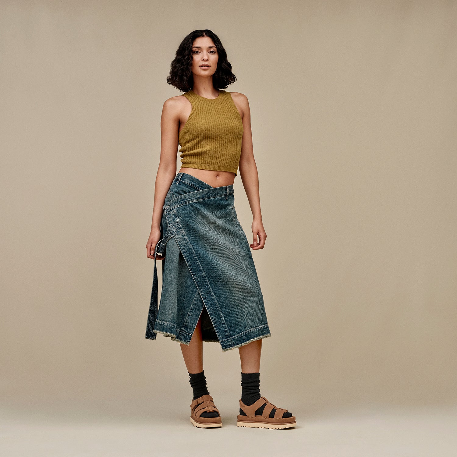 Womens Ugg UGG Goldenstar Strap Women's Sandals Chestnut Chestnut
