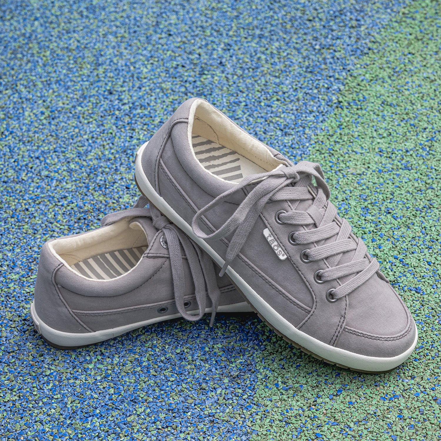 Womens Taos Taos Moc Star 2 Women's Sporty Lace Up Shoes Grey Distressed Grey Distressed