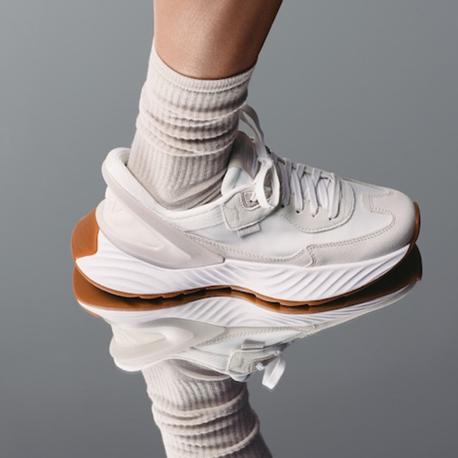 Womens Kizik KIZIK Monaco Women's Athletic Shoes White/Moonbeam White/Moonbeam