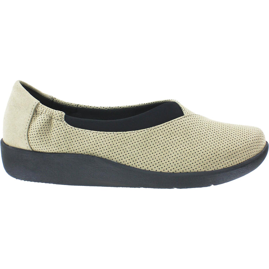 Womens Clarks Women's Clarks Cloudsteppers Sillian Jetay Sand Perf Textile Sand Perf Textile
